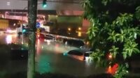 - Hujan deras yang mengguyur Kabupaten Bekasi sejak Senin (07/07) sore pada hingga malam membuat sejumlah titik ruas jalan terendam banjir. Salah satunya adalah Perempatan Kota Deltamas di Desa Hegarmukti, Kecamatan Cikarang Pusat, Kabupaten Bekasi.