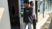 Seorang pria asal Malang, Jawa Timur, menjadi korban pemalakan disertai intimidasi setelah membatalkan pesanan jasa prostitusi online melalui aplikasi MiChat. Insiden ini terjadi di sebuah kontrakan di Jalan Pangeran Jayakarta, Desa Mekar Mukti, Kecamatan Cikarang Utara, Kabupaten Bekasi, pada Minggu (06/07).