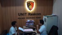 Seorang pria berinisial WH ditangkap Unit Reserse Kriminal Polsek Cikarang Pusat setelah diduga menipu sejumlah calon tenaga kerja dengan modus menjanjikan pekerjaan di sebuah perusahaan di Karawang.