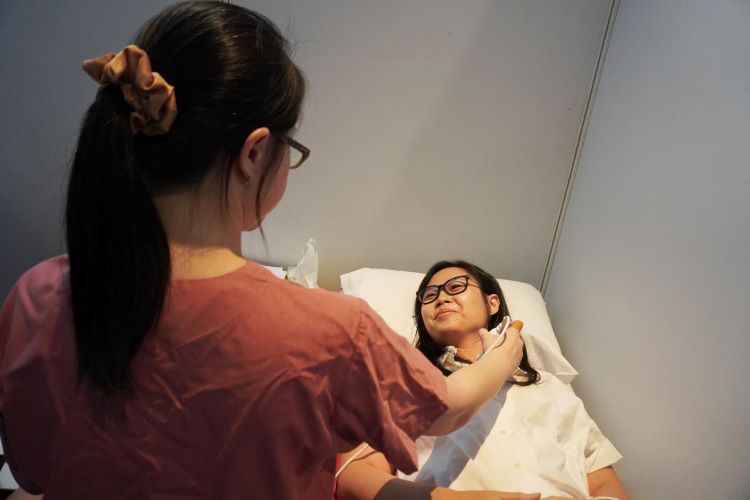 PT Lippo Cikarang Tbk. (LPCK), pengembang kawasan berstandar internasional Lippo Cikarang Cosmopolis (LCC), bersama Siloam Hospitals Lippo Cikarang menggelar program kesehatan bertajuk SELANGKAH (Semangat Lawan Kanker). Program ini bertujuan untuk meningkatkan kesadaran masyarakat terhadap deteksi dini kanker payudara melalui layanan skrining USG payudara gratis.
