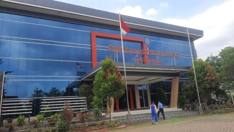Pihak Sekolah Menengah Kejuruan (SMK) Ananda Mitra Industri Deltamas menegaskan bahwa tidak ada tindakan perundungan atau bullying yang terjadi di lingkungan sekolah mereka.