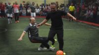 Bupati Bekasi, Ade Kuswara Kunang, turut meramaikan Turnamen Futsal Piala Bupati Bekasi dengan bermain dalam laga eksibisi di Delta Sport Center, Kota Deltamas, Cikarang Pusat. Pertandingan ini mempertemukan Tim Futsal Bupati Bekasi dengan Tim Futsal DPRD Kabupaten Bekasi.