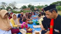 Warga Kampung Ciranggon RW 02, Desa Cipayung, Kecamatan Cikarang Timur, Kabupaten Bekasi menggelar tradisi Babaritan pada HUT RI ke-80, wujud syukur kemerdekaan lewat doa bersama, gotong royong, dan sedekah bumi.