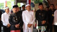 Gubernur Jawa Barat, Dedi Mulyadi, mengimbau kepada seluruh bupati dan wali kota di wilayahnya untuk menghapuskan tunggakan Pajak Bumi dan Bangunan (PBB) tahun 2024 dan sebelumnya. Imbauan tersebut disampaikan Dedi Mulyadi usai menghadiri Rapat Paripurna Tasyakuran Hari Jadi ke-75 Kabupaten Bekasi, Jumat (15/08).