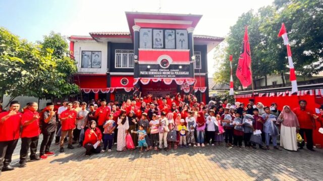 HUT Kemerdekaan RI, DPC PDI Perjuangan menunjukkan kepeduliannya terhadap masyarakat dengan mengadakan kegiatan sosial berupa santunan kepada 80 anak yatim piatu. Santunan tersebut disertai dengan pemberian perlengkapan sekolah sebagai simbolis sesuai usia kemerdekaan RI yang telah mencapai 80 tahun.