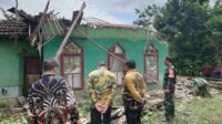 Mushola Nurul Islam di Kp Walahar RT 15 RW 06 Desa Sukabungah Kecamatan Bojongmangu mengalami rusak berat akibat gempa yang mengguncang Kabupaten Bekasi dan Karawang dengan kekuatan magnitudo 4,9 pada Rabu (20/08) malam.