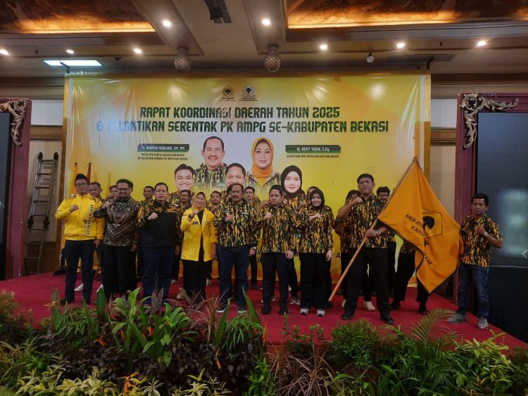 Angkatan Muda Partai Golkar (AMPG) Kabupaten Bekasi secara resmi menyatakan dukungan penuh kepada Akhmad Marjuki untuk kembali memimpin Partai Golkar Kabupaten Bekasi. Deklarasi dukungan tersebut dilakukan dalam acara Rapat Koordinasi Daerah (Rakorda) AMPG Kabupaten Bekasi yang digelar pada Sabtu (27/09).