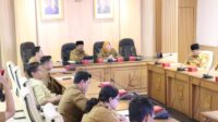 Pemerintah desa atau kelurahan di Kabupaten Bekasi dihadapkan pada tantangan dan peluang di era Society 5.0. Untuk itu mereka diminta agar lebih adaptif terhadap perkembangan teknologi digital sekaligus mampu memberikan pelayanan publik yang humanis.
