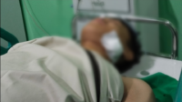 Seorang siswa kelas 10 SMK Negeri di Cikarang Barat berinisial AAI (16) menjadi korban kekerasan yang dilakukan oleh sekelompok kakak kelasnya. Akibatnya, korban mengalami patah tulang rahang dan harus menjalani operasi bedah mulut di rumah sakit.