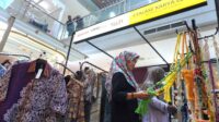 PT Lippo Cikarang Tbk (LPCK) memberikan ruang bagi pelaku Usaha Mikro, Kecil, dan Menengah (UMKM) Kabupaten Bekasi untuk mempromosikan sekaligus memasarkan produk unggulan mereka pada acara pameran bertajuk “Etalase UMKM Lokal” yang digelar pada 23-24 Agustus 2025 di Lippo Mall Cikarang.