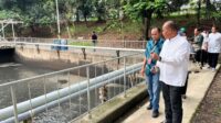 Wakil Ketua Komisi III DPRD Kabupaten Bekasi, Jaya Marjaya saat memimpin kunjungan lapangan Komisi III DPRD Kabupaten Bekasi ke Kawasan Industri EJIP pada Jumat (19/09).