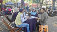Pelaku usaha mikro, kecil dan menengah (UMKM) Kabupaten Bekasi mendapatkan fasilitas pembuatan Nomor Induk Berusaha (NIB) dan Sertifikat Halal secara gratis. Kegiatan ini digelar Pemerintah Kabupaten Bekasi dalam rangka peringatan Hari UMKM Nasional ke-9 di Museum Gedung Juang, Tambun Selatan, pada Sabtu (30/08).