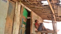 Pemerintah Kabupaten Bekasi akan menaikan anggaran untuk program Rumah Tidak Layak Huni (Rutilahu) dari semula Rp20 juta menjadi Rp40 juta per unit di tahun 2026. Kenaikan ini dilakukan sebagai respons terhadap meningkatnya harga material bangunan dan upah tenaga kerja.