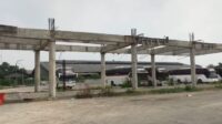Pembangunan Terminal Cikarang di Desa Kalijaya, Kecamatan Cikarang Barat, Kabupaten Bekasi, hingga kini belum rampung. Proyek yang digagas oleh Pemerintah Provinsi Jawa Barat tersebut telah mangkrak selama hampir satu tahun.