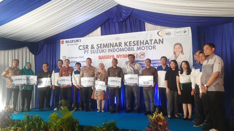 Selain menggelar seminar kesehatan untuk mencegah penyakit DBD dan Cikungunya, PT Suzuki Indomobil Motor dan PT Harrosa Darma Nusantara juga memberikan bantuan alat kesehatan dan 1500 1.500 paket beras untuk warga Desa Sukamahi, Kecamatan Cikarang Pusat, Kabupaten Bekasi.