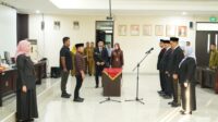 Bupati Bekasi, Ade Kuswara Kunang melantik dua direksi dan dua anggota dewan pengawas Perusahaan Umum Daerah (Perumda) Tirta Bhagasasi. Dalam acara pelantikan tersebut, Rika Nursantika diangkat sebagai Direktur Teknik, sementara Daud Husin menjabat sebagai Direktur Umum. Selain itu, Bagas Sugeng Triyanto dan Romli Romliandi ditunjuk sebagai anggota Dewan Pengawas.