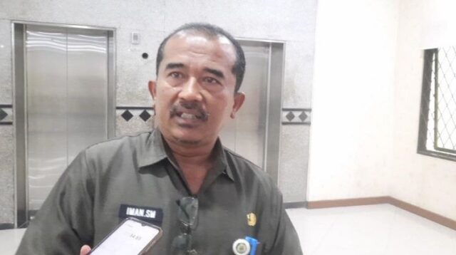 Kepala Dinas Pemberdayaan Masyarakat dan Desa (DPMD) Kabupaten Bekasi, Iman Santoso