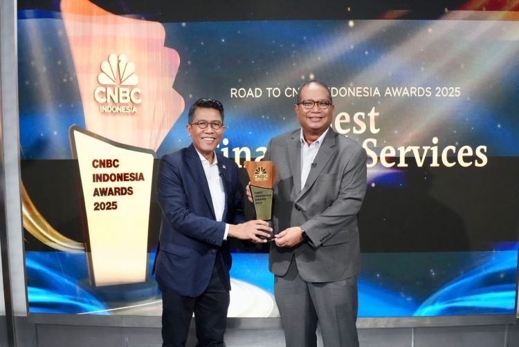 PT Permodalan Nasional Madani (PNM) kembali menorehkan prestasi gemilang di tingkat nasional dengan meraih penghargaan bergengsi Global Microfinance & Female Empowerment Award dalam ajang CNBC Indonesia Awards 2025