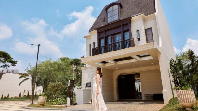 Dikenal sebagai pusat industri nasional, ribuan pabrik dan perusahaan beroperasi di Kabupaten Bekasi dan menyerap tenaga kerja dalam jumlah besar. Kehadiran pekerja dari kalangan milenial dan Gen Z turut mendongkrak kebutuhan akan hunian yang dekat dengan lokasi kerja, salah satunya di Kawasan Lippo Cikarang.