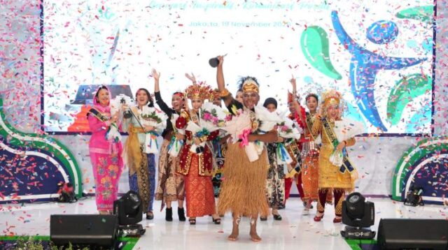 BPJS Kesehatan secara resmi mengukuhkan para finalis Duta Muda BPJS Kesehatan 2025 dalam acara Malam Penganugerahan Duta Muda BPJS Kesehatan. Acara ini menjadi momen penting bagi generasi muda dari berbagai daerah di Indonesia untuk berkontribusi dalam meningkatkan literasi dan edukasi terkait Program Jaminan Kesehatan Nasional (JKN).