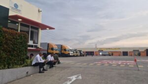 Dua perusahaan transporter limbah di Kabupaten Bekasi, yakni PT Harrosa Darma Nusantara (HDN) dan PT Harosindo Teknologi Indonesia (HTI), menegaskan komitmennya untuk mematuhi regulasi yang berlaku serta mendukung program pemerintah melalui Asta Cita, yang dicanangkan oleh Presiden Republik Indonesia, Prabowo Subianto.