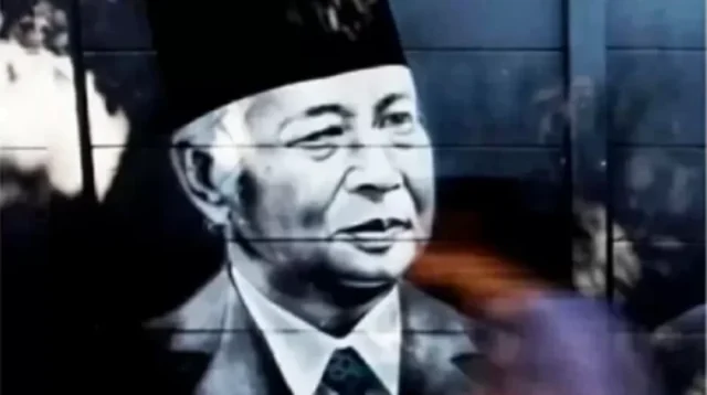 Presiden kedua Republik Indonesia, Jenderal Besar TNI H.M. Soeharto, secara resmi dianugerahi gelar Pahlawan Nasional oleh Presiden Prabowo Subianto.