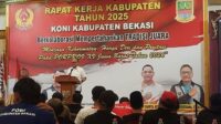 Ketua Komite Olahraga Nasional Indonesia (KONI) Provinsi Jawa Barat Muhammad Budiana saat membuka Rapat Kerja Daerah (Rakerda) KONI Kabupaten Bekasi pada Sabtu (27/12)