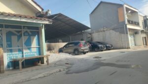 KPK menggeledah rumah Sarjan yang berlokasi di Kampung Gabus Singkil, Desa Srijaya, Kecamatan Tambun Utara, Kabupaten Bekasi, Rabu (24/12).