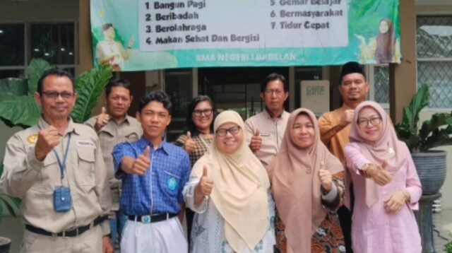 Anggota DPRD Kabupaten Bekasi, Ani Rukmini, bersama Anggota DPRD Provinsi Jawa Barat, Cucu Sugiarti, mendatangi SMAN 1 Babelan, Kabupaten Bekasi, terkait adanya laporan dugaan praktik pungutan liar (pungli) di lingkungan sekolah tersebut. Kunjungan ini dilakukan untuk menindaklanjuti keluhan yang sempat menjadi perhatian publik.
