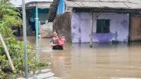 Banjir merendam permukiman warga di Desa Buni Bakti, Kecamatan Babelan, Kabupaten Bekasi.