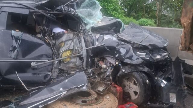 Sebuah kecelakaan maut terjadi di ruas Tol Cipularang KM 83 B, arah Bandung menuju Jakarta, pada Kamis (22/01) pagi. Insiden ini merenggut nyawa Kepala Bagian Kesejahteraan Rakyat (Kabag Kesra) Setda Kabupaten Bekasi, Indra Satria Nugraha.