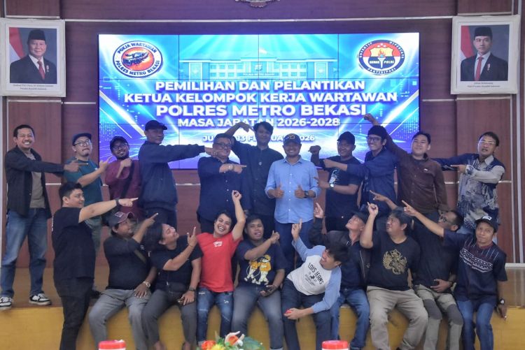 Suryo Daryono resmi terpilih sebagai Ketua Kelompok Kerja (Pokja) Wartawan Polres Metro Bekasi periode 2026-2028. Pemilihan berlangsung secara aklamasi dalam forum yang digelar di Gedung Promoter, Jumat (13/02).