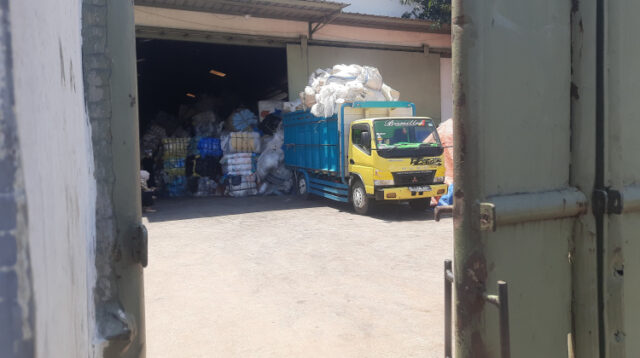 Pabrik pengolahan plastik di wilayah Serang Baru, Kabupaten Bekasi.
