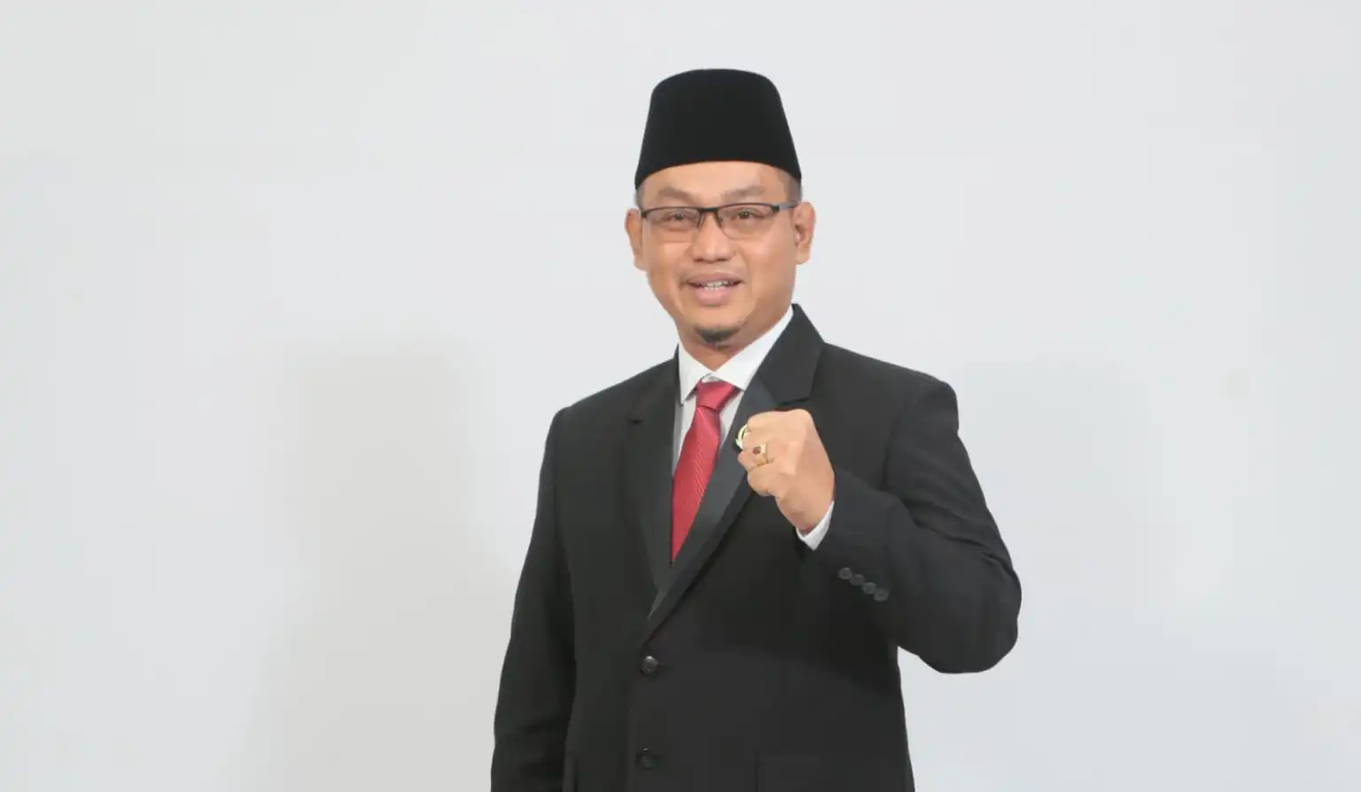 Ketua DPRD Kota Bekasi, Sardi Efendi