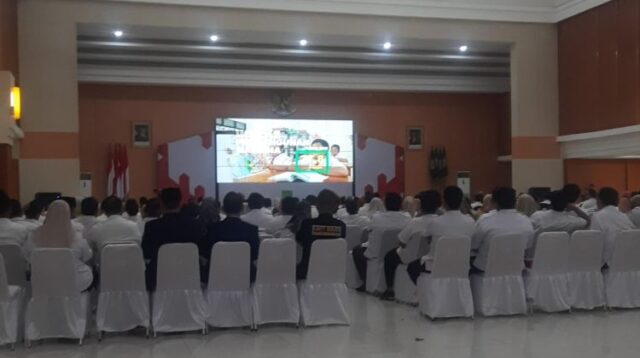 Musyawarah Rencana Pembangunan (Musrenbang) untuk Rencana Kerja Pemerintah Daerah (RKPD) Tahun 2027 yang diselenggarakan Pemerintah Kabupaten Bekasi diwarnai dengan ketidakhadiran para kepala desa. Dari 179 desa yang tersebar di 23 kecamatan hanya segelintir kepala desa yang hadir dalam acara tersebut.