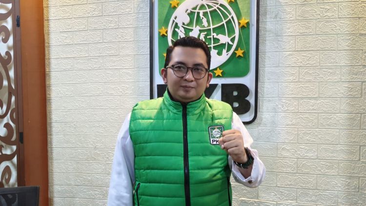 Sekretaris Komisi I DPRD Kota Bekasi, Rizki Topananda