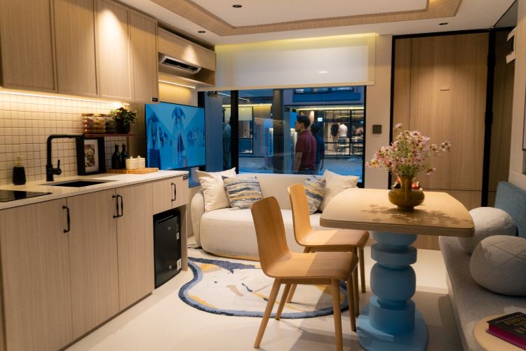 Masyarakat yang ingin mengetahui lebih lanjut dapat mengunjungi Show Homes IMA6I Collection yang terletak di NEO Lippo Cikarang atau mengakses website resmi di lippoland.id. Informasi juga tersedia melalui Instagram resmi @lippocikarangcosmopolis atau nomor kontak 081210020088.