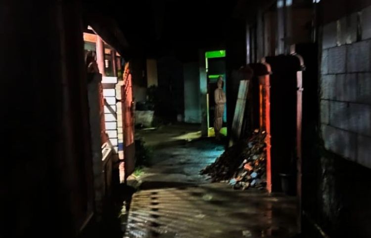 Foto bergambar pocong yang sempat viral dan membuat heboh warga Desa Mekarmukti, Kecamatan Cikarang Utara, Kabupaten Bekas.
