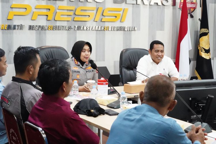 Kapolres Metro Bekasi, Kombes Sumarni saat menggelar pertemuan dengan perwakilan serikat buruh/serikat pekerja dalam rangka membangun kolaborasi ekosistem rantai pasok SPPG serta mendukung program ketahanan pangan di wilayah Kabupaten Bekasi.