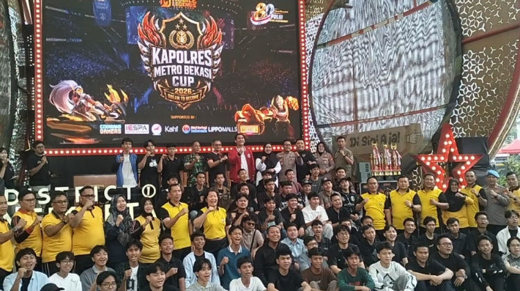 Menyambut Hari Bhayangkara ke 80, Polres Metro Bekasi bekerja sama dengan Esports Indonesia Kabupaten Bekasi menggelar Turnamen Mobile Legends di District 1 Meikarta, Desa Cibatu, Kecamatan Cikarang Selatan, Kabupaten Bekasi, Minggu (21/06).