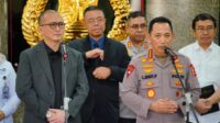 Kapolri Jenderal Listyo Sigit Prabowo usai menerima audiensi dengan pihak TVRI di Gedung Utama Mabes Polri, Jakarta Selatan, Rabu (10/06) kemarin.