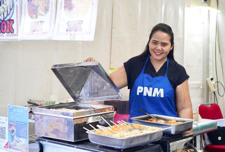 Sebagai sponsor utama PFL 2026, PNM tidak hanya mendukung perkembangan olahraga nasional, tetapi juga membuka peluang bagi para nasabah PNM Mekaar untuk memperluas pasar dan memperkenalkan produk mereka kepada masyarakat yang lebih luas.