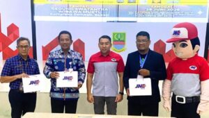 Sebagai upaya memperkuat komitmen dalam pemberdayaan ekonomi lokal UMKM, JNE Cikarang secara resmi berpartisipasi dalam program “UMKM Naik Kelas 2026” di Kabupaten Bekasi.