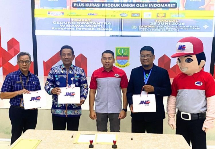 Sebagai upaya memperkuat komitmen dalam pemberdayaan ekonomi lokal UMKM, JNE Cikarang secara resmi berpartisipasi dalam program “UMKM Naik Kelas 2026” di Kabupaten Bekasi.