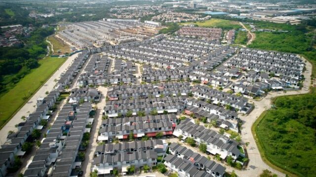 Kenaikan pra-penjualan ditopang oleh penjualan rumah tapak, apartemen, dan unit komersial di Lippo Cikarang. Selama Januari–Juni 2026, LPCK membukukan penjualan sebanyak 956 unit.
