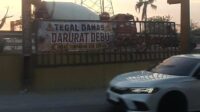 Sebagai bentuk protes, warga Desa Hegarmukti, Kecamatan Cikarang Pusat, Kabupaten Bekasi memasang spanduk bertuliskan ‘Tegal Danas Darurat Debu’ di tepi jalan menuju Kawasan Industri GIIC Deltamas dan Komplek Perkantoran Pemkab Bekasi. Mereka mendesak pihak terkait segera mengambil langkah untuk mengatasi pencemaran debu yang dinilai mengganggu kesehatan dan aktivitas masyarakat.