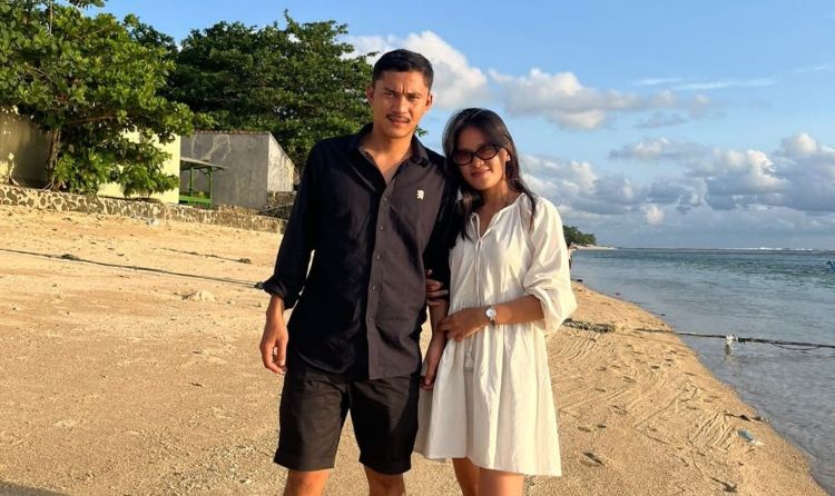 TS (25) saat bersama dengan kekasihnya.