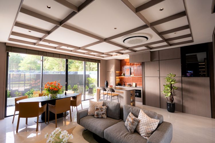 Bentley OAZE Lakeside Homes salah sati produk OAZE milik LippoLand yang menawarkan pengalaman tinggal premium dengan ruang yang lebih luas dan lokasi eksklusif di tepi danau.