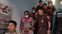 Kejaksaan Negeri (Kejari) Kabupaten Bekasi menetapkan tiga pejabat di lingkungan Perusahaan Umum Daerah (Perumda) Tirta Bhagasasi Bekasi sebagai tersangka dalam kasus dugaan tindak pidana korupsi pemasangan sambungan langganan air bersih tahun 2024–2025.