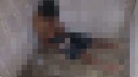 Seorang pekerja bangunan berinisial SH (39), asal Kabupaten Majalengka, ditemukan meninggal dunia di sebuah bangunan ruko yang terletak di kawasan Pasar Tegal Danas, Desa Hegarmukti, Kecamatan Cikarang Pusat, Kabupaten Bekasi, Kamis (02/07) malam. Korban diduga tewas akibat tersengat aliran listrik saat merenovasi bagian kamar mandi.